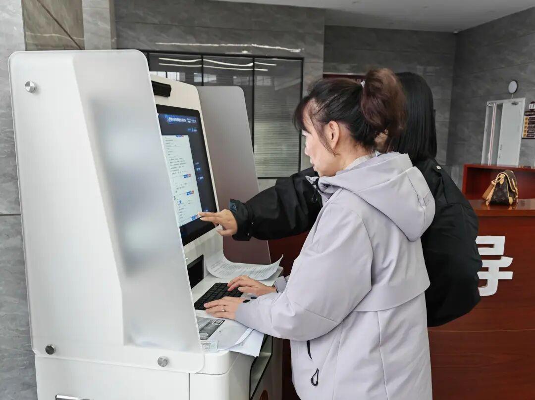 圖1 莫女士使用訴狀智能生成系統(tǒng).jpg