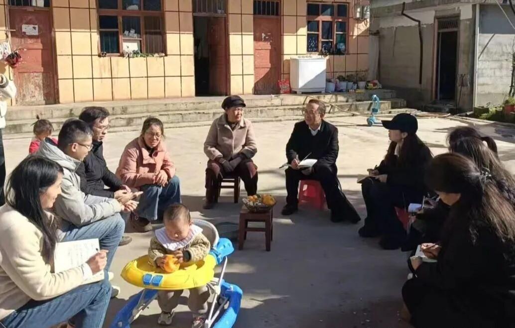 圖2 調(diào)解現(xiàn)場.jpg