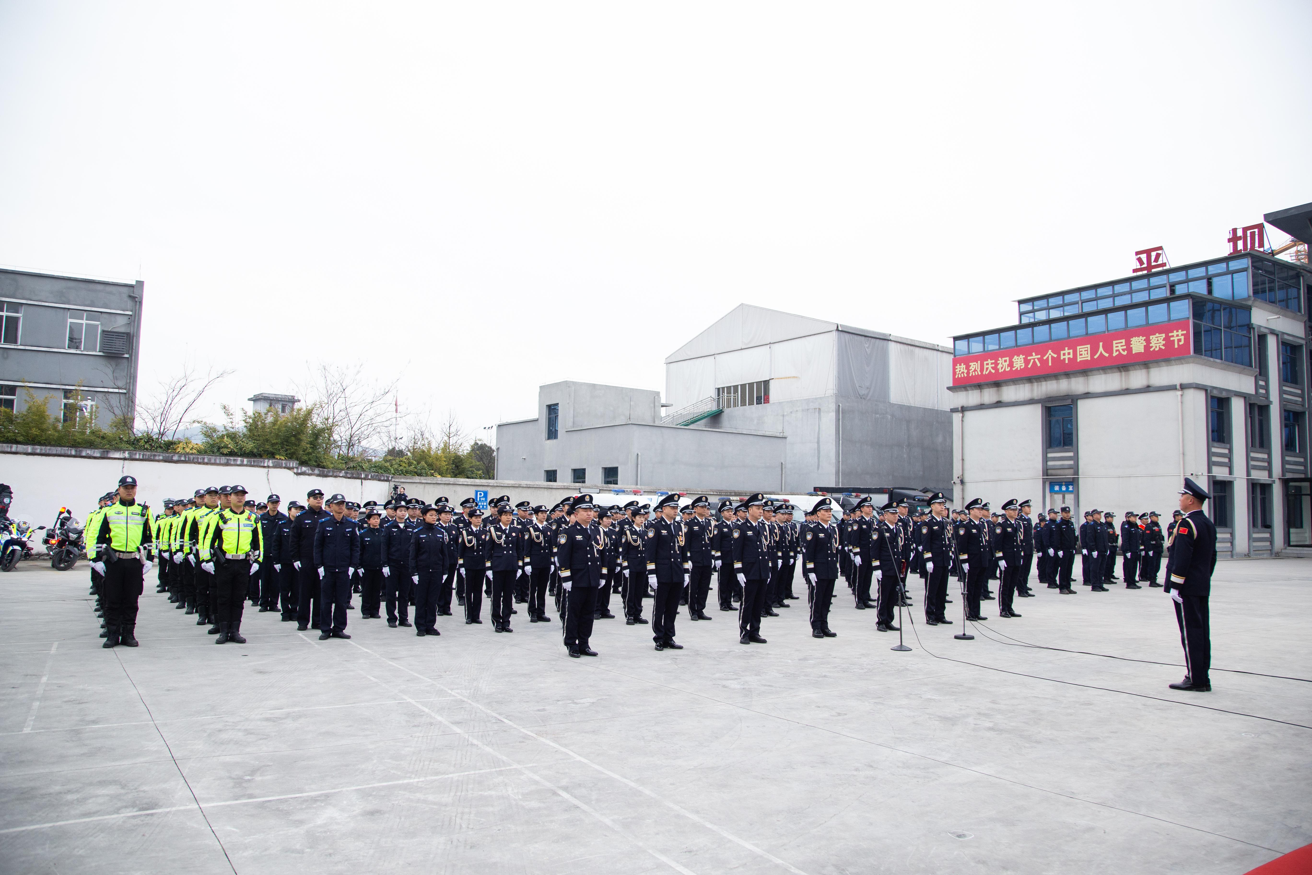 圖2 儀式現(xiàn)場.jpg