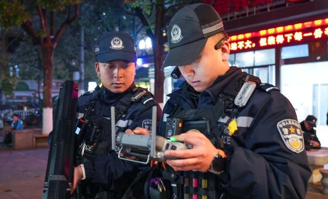 六盤水市公安街面警務(wù)站堅守崗位守護萬家團圓