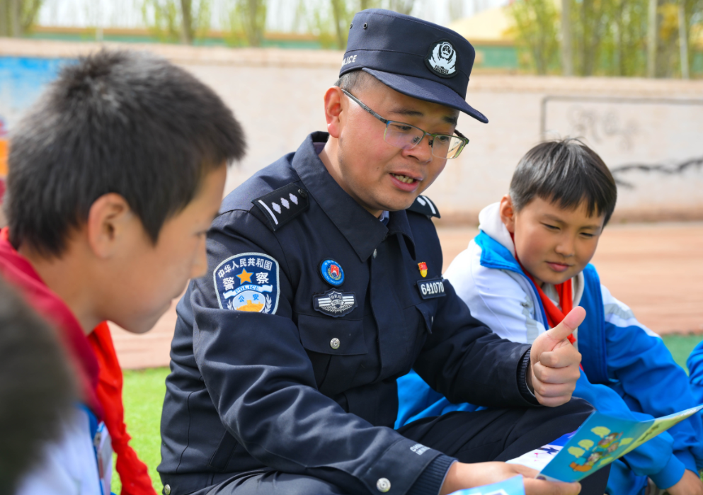 新疆克州：法治護(hù)航青春 安全伴我成長(zhǎng)