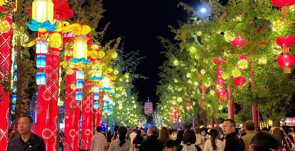 潮體驗(yàn)、微度假、熱IP——中秋節(jié)假期各地消費(fèi)市場(chǎng)掃描