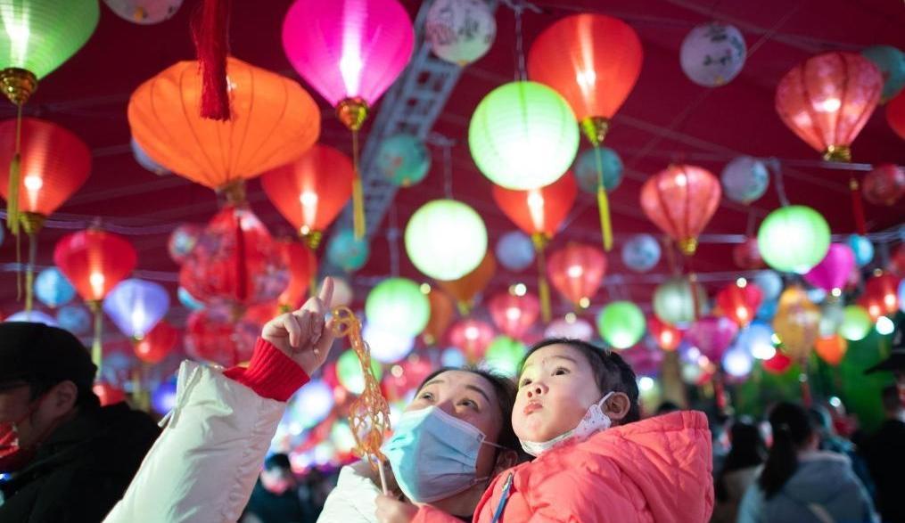 時(shí)光相冊(cè)丨我們的春節(jié)·張燈結(jié)彩慶元宵！