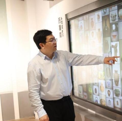 全國(guó)人大代表崔巖：加大創(chuàng)新投入與數(shù)據(jù)安全保障 讓人工智能研發(fā)、應(yīng)用、監(jiān)管安全可控